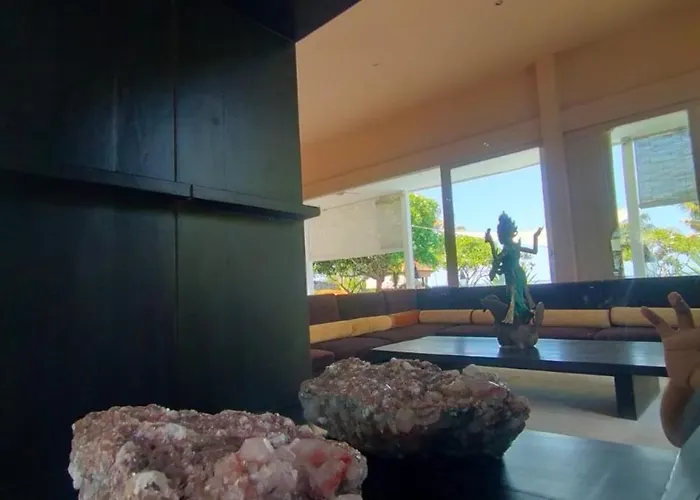 North Bali Beachfront Sanctuary - Wuwei Tegallengah